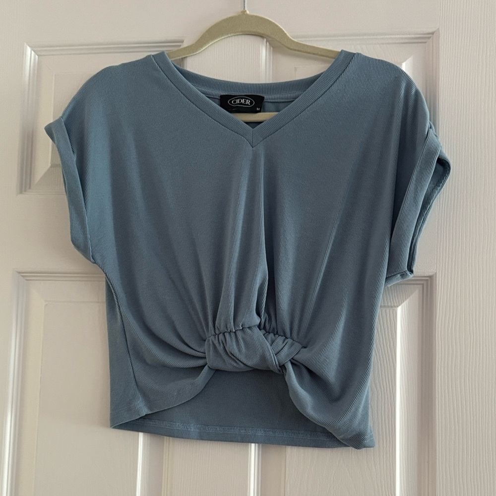 V-neck Solid Ruched Crop Top
